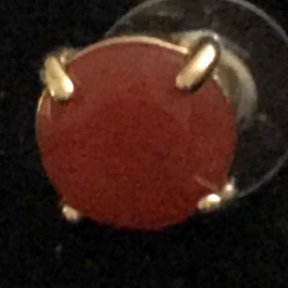 Elegant Gold and Coral Stone Stud Earrings - Picture 5 of 5